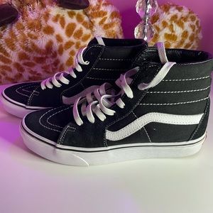 high tops skate shoes